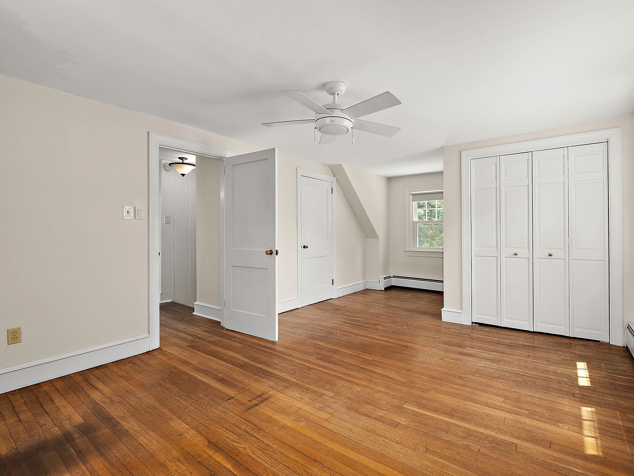 Gallery image slideShow19