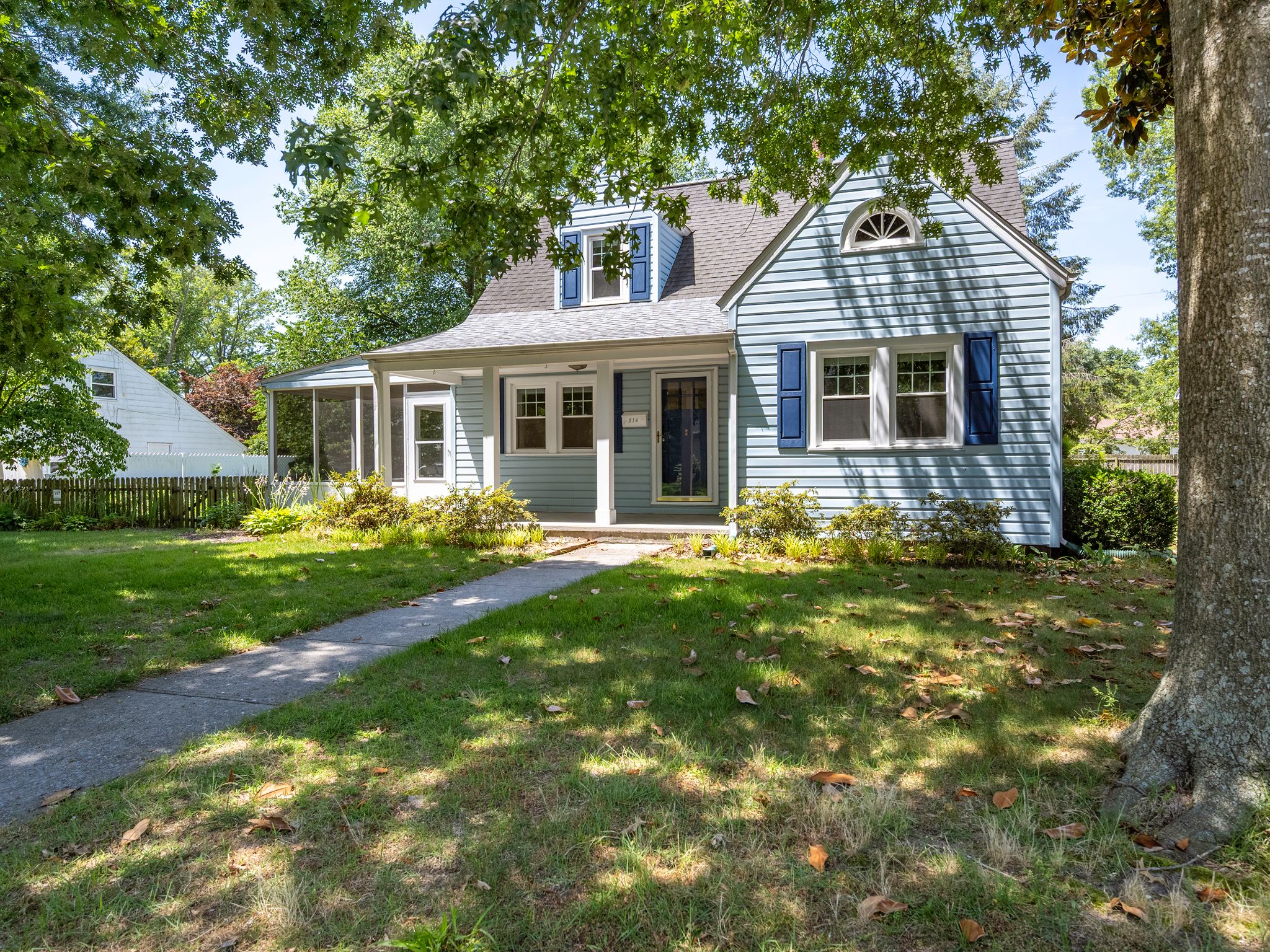 Gallery image slideShow22