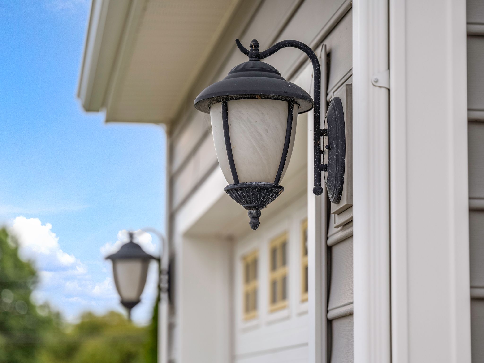 Gallery image slideShow23