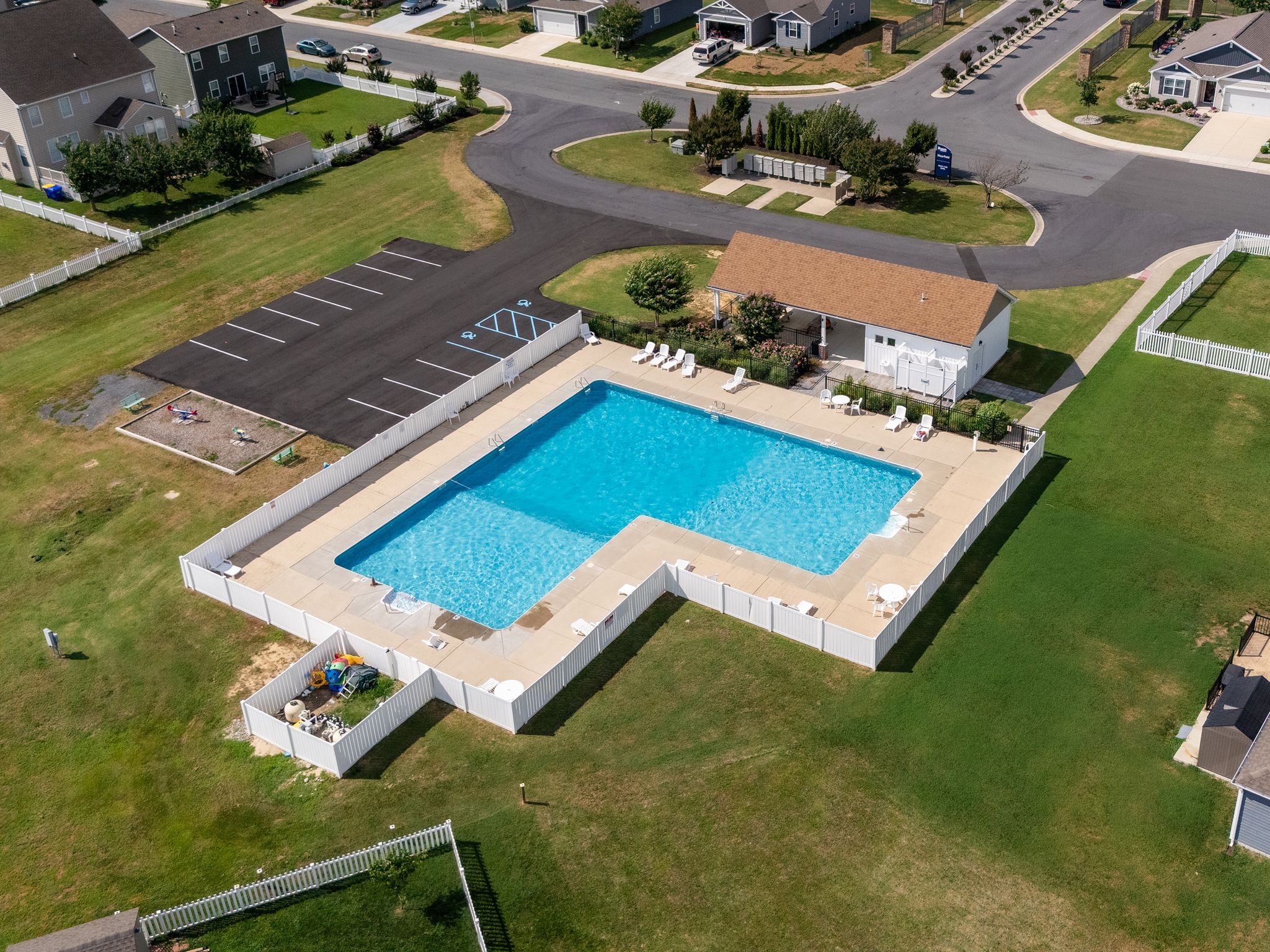 Gallery image slideShow24