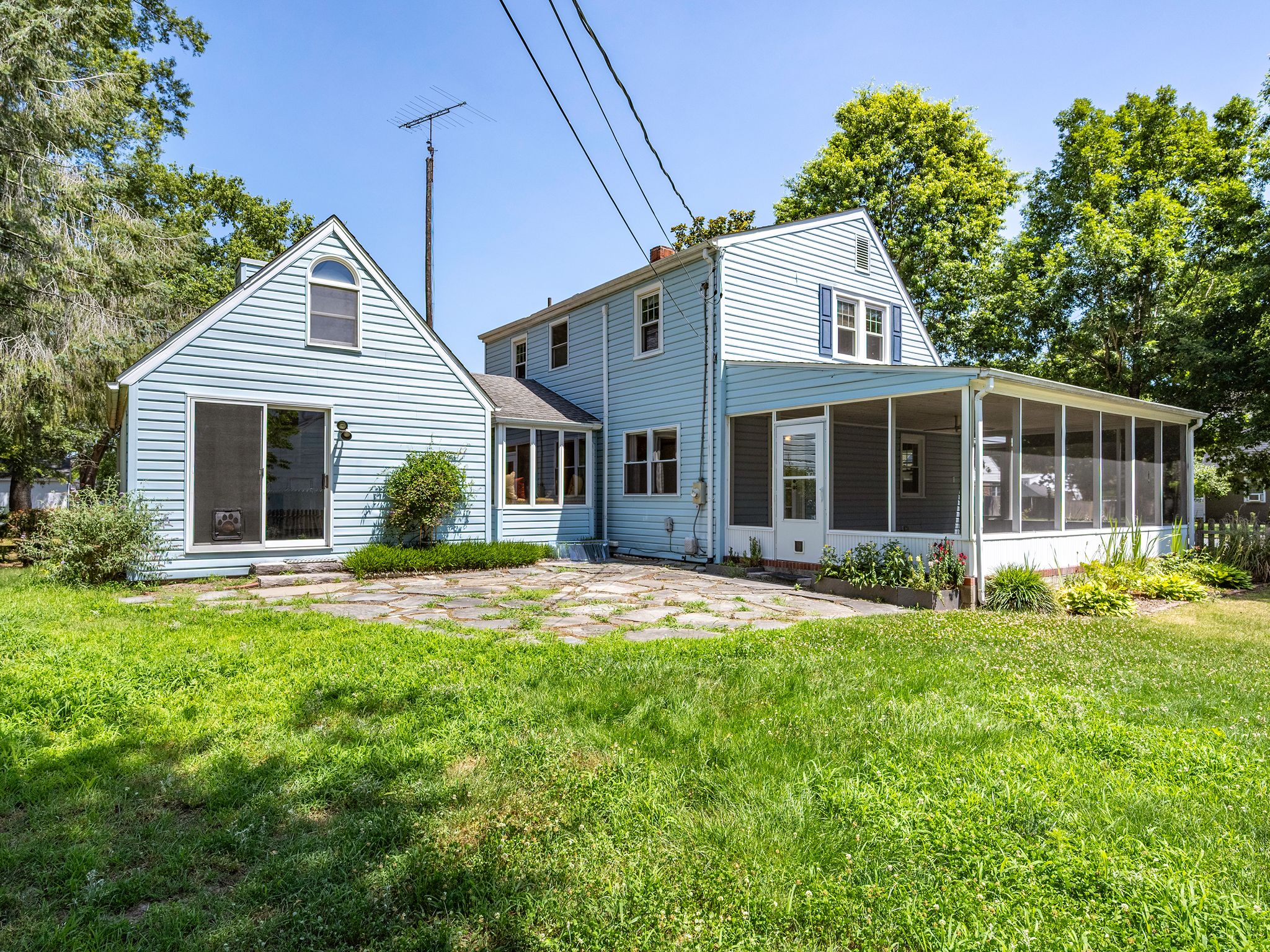 Gallery image slideShow25