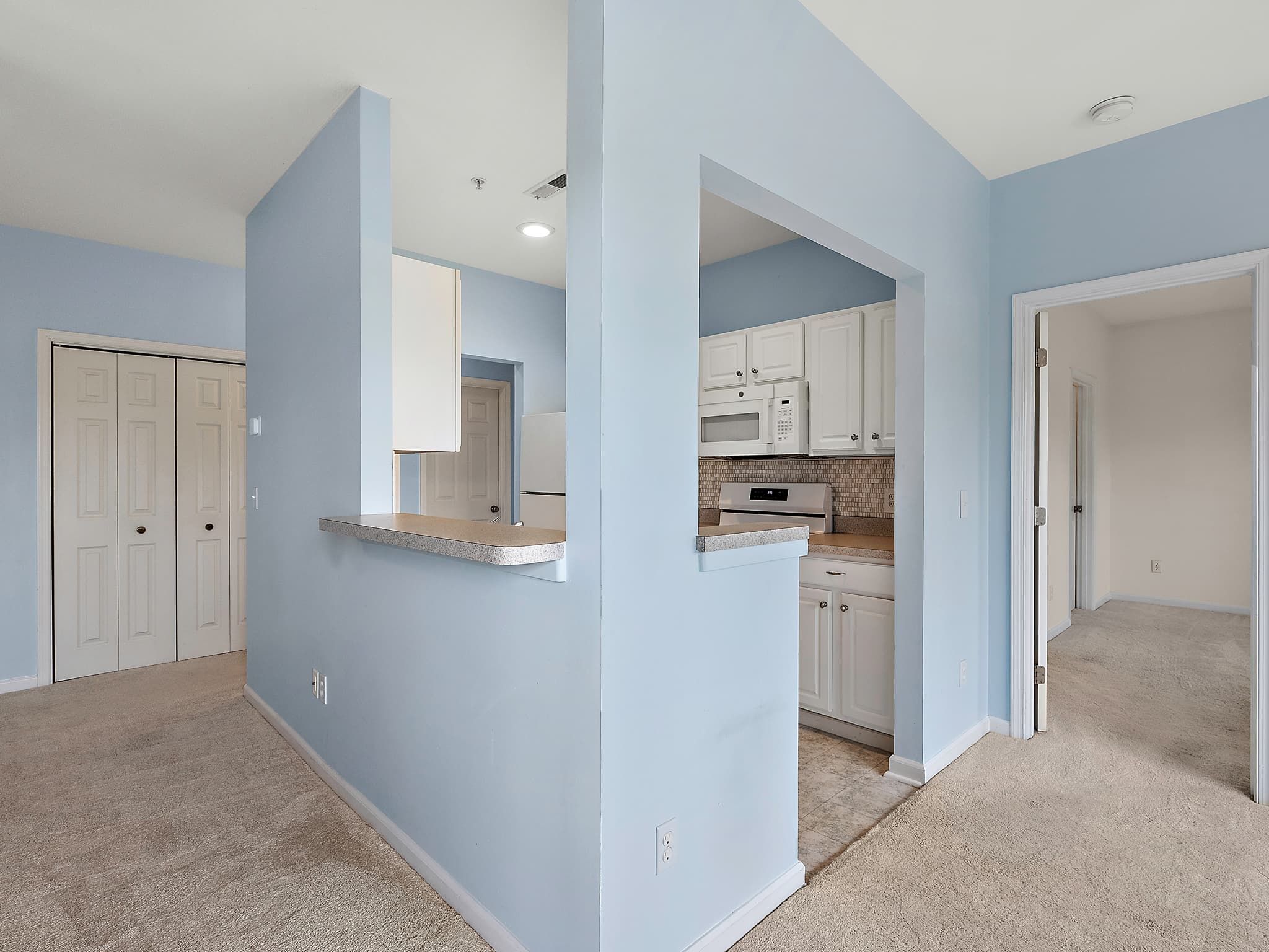 Gallery image slideShow4