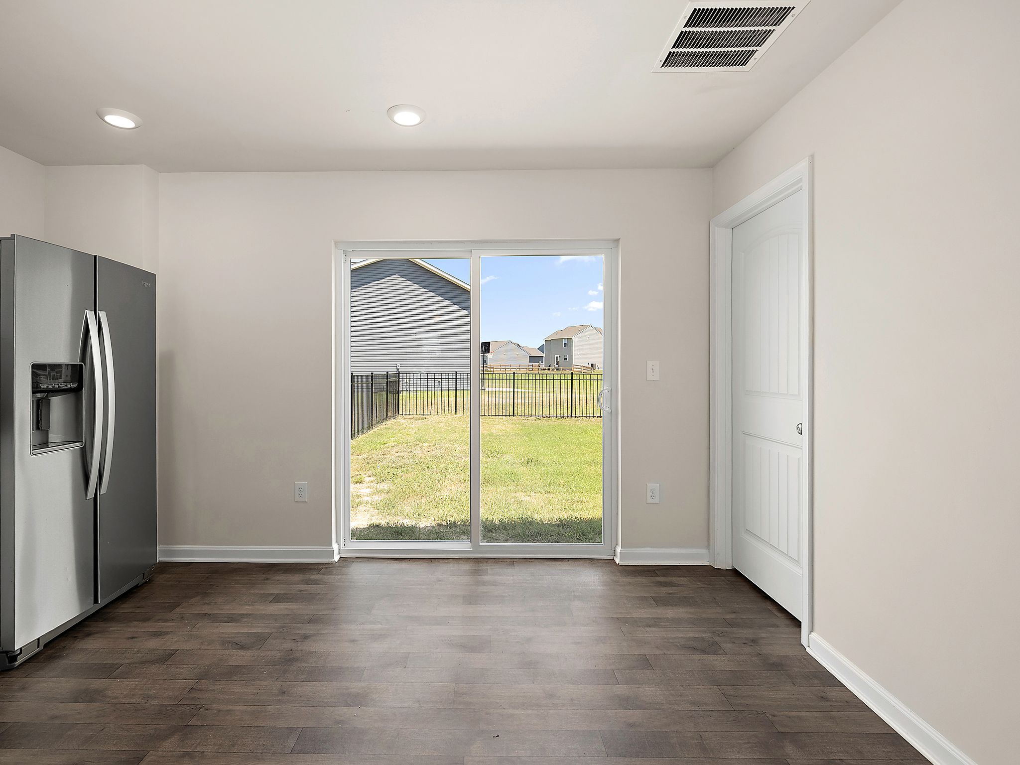 Gallery image slideShow6